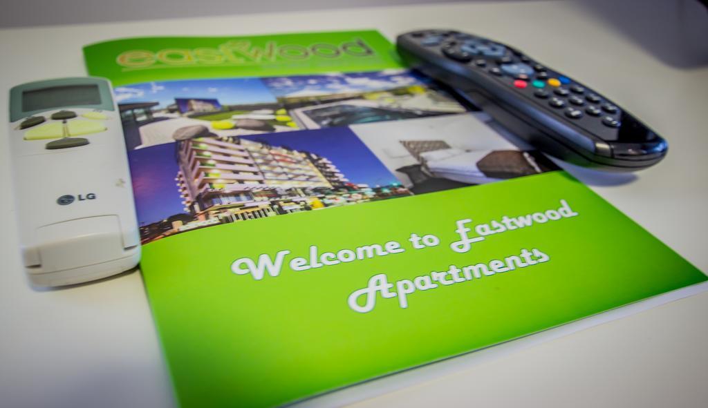 Eastwood Apartamentos Brisbane Habitación foto A brochure