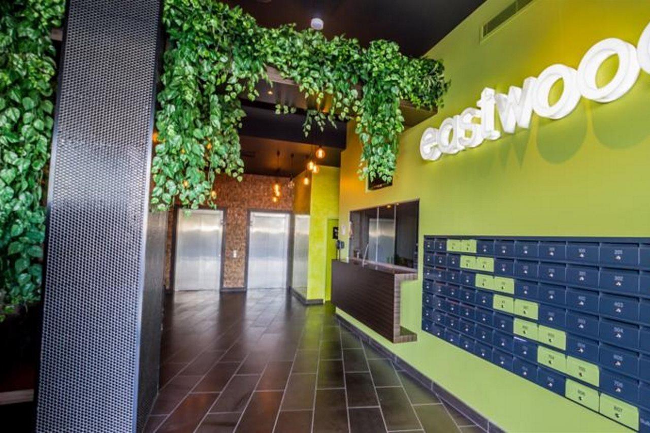 Eastwood Apartamentos Brisbane Exterior foto Mailboxes at the entrance of a student residence