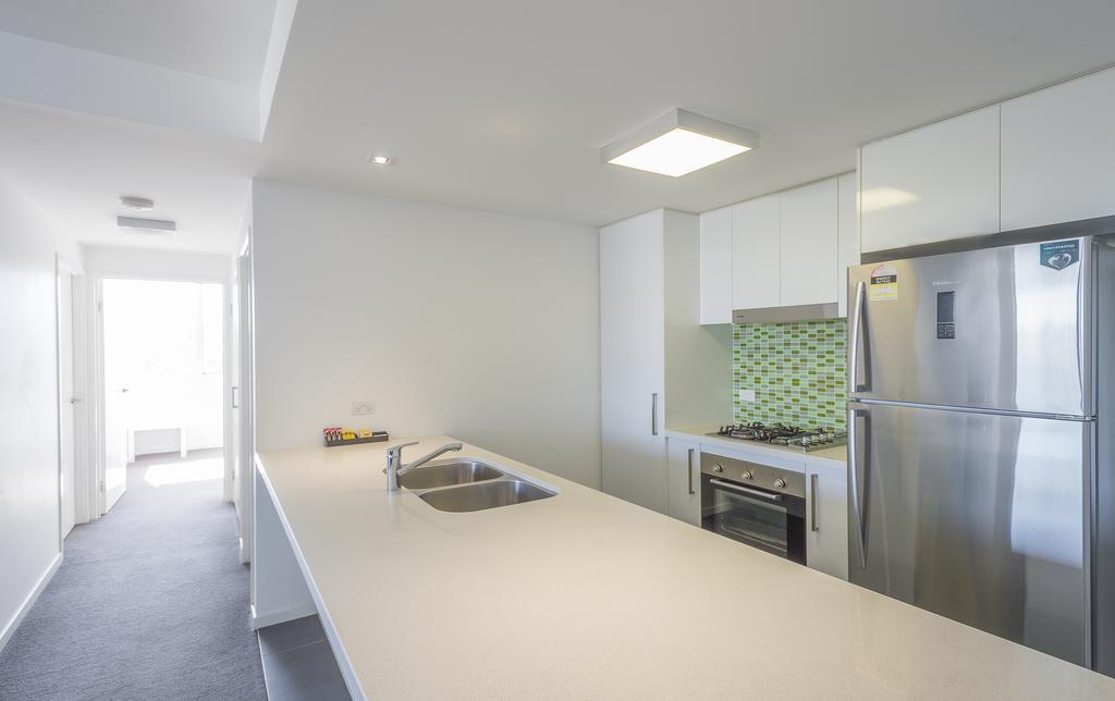 Eastwood Apartamentos Brisbane Exterior foto A kitchen in a student apartment at the University of New South Wales